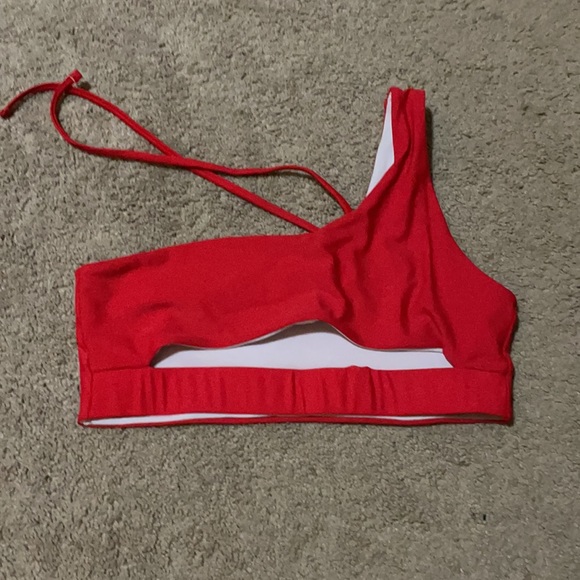 Bathing suits - Picture 3 of 7